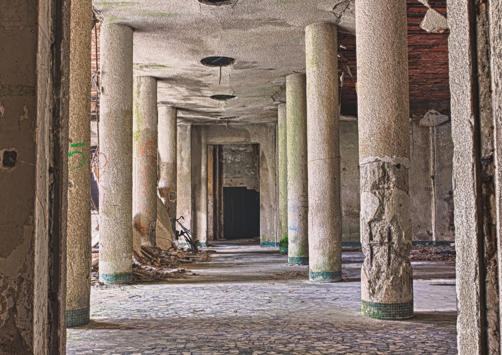 Contemporary Society's Crumbling Pillar - Econlib